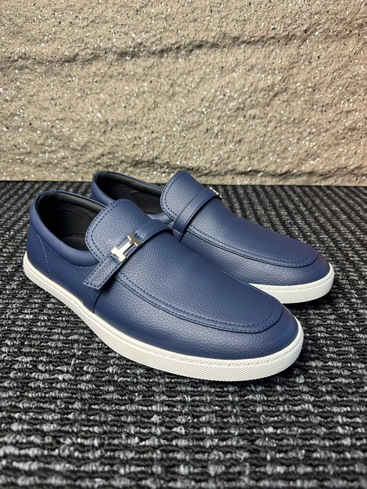 Men's men's shoes 💰440 [New style] 🪷🪷[HERMES] Hermès - High-end quality, the same style as the official website - Upper: 🔝 Nappa calfskin, with iconic H metal - Lining: water-dyed cowhide - Outsole: ultra-light TPU molded outsole - Ultra-high quality control·Fine workmanship: highlighted (high-end·luxury·grade) -Size: 38-44 (45 can be customized)·